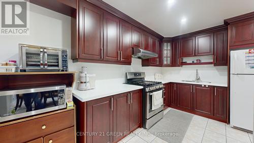 265 - 1601 Albion Road, Toronto (Mount Olive-Silverstone-Jamestown), ON - Indoor Photo Showing Kitchen