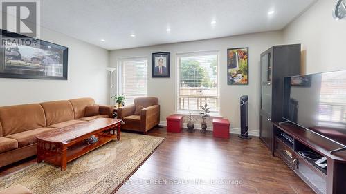 265 - 1601 Albion Road, Toronto (Mount Olive-Silverstone-Jamestown), ON - Indoor Photo Showing Living Room