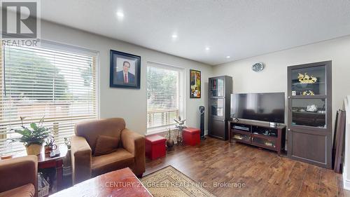 265 - 1601 Albion Road, Toronto (Mount Olive-Silverstone-Jamestown), ON - Indoor Photo Showing Living Room