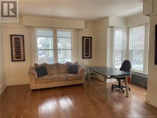 100-102 Alma Street, Moncton, NB - Indoor Photo Showing Living Room