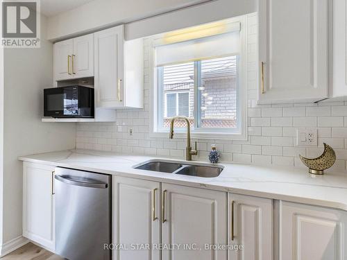 296 Dearborn Boulevard, Waterloo, ON - Indoor Photo Showing Kitchen With Double Sink