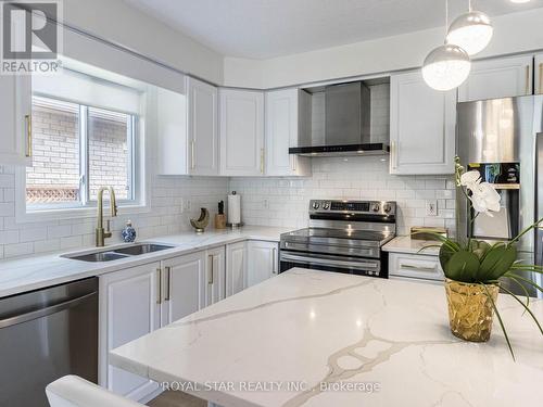 296 Dearborn Boulevard, Waterloo, ON - Indoor Photo Showing Kitchen With Double Sink