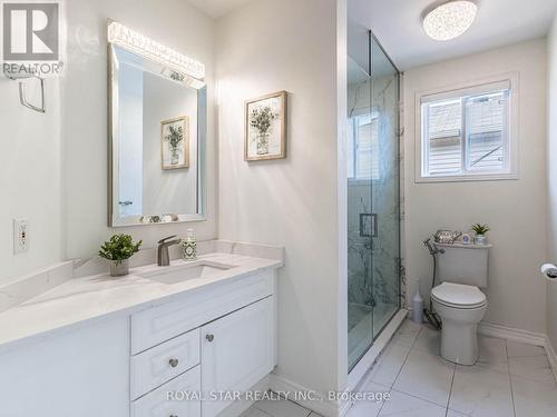 296 Dearborn Boulevard, Waterloo, ON - Indoor Photo Showing Bathroom