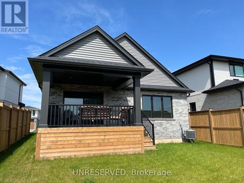 3822 Simpson Lane, Fort Erie, ON - Outdoor With Deck Patio Veranda