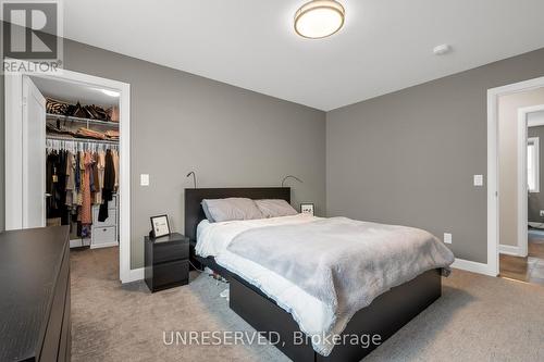 3822 Simpson Lane, Fort Erie, ON - Indoor Photo Showing Bedroom