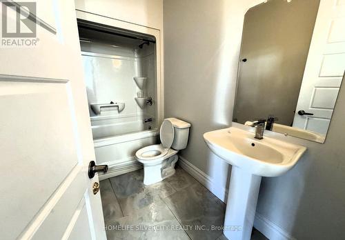 1584 Bowler Drive, Windsor, ON - Indoor Photo Showing Bathroom