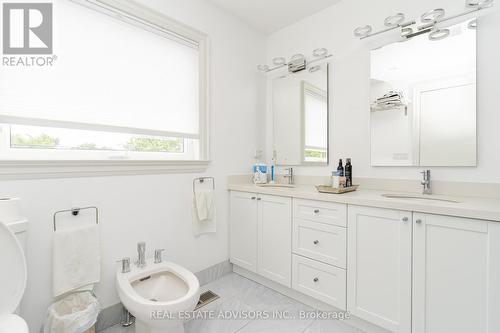 39 Burrows Avenue, Toronto (Islington-City Centre West), ON - Indoor Photo Showing Bathroom