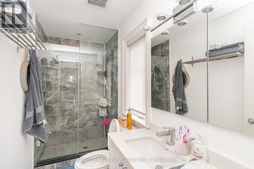 39 Burrows Avenue, Toronto (Islington-City Centre West), ON - Indoor Photo Showing Bathroom