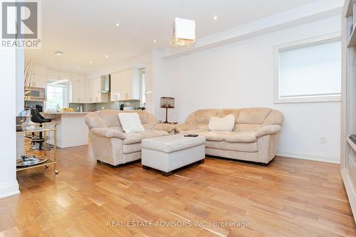 39 Burrows Avenue, Toronto (Islington-City Centre West), ON - Indoor Photo Showing Living Room