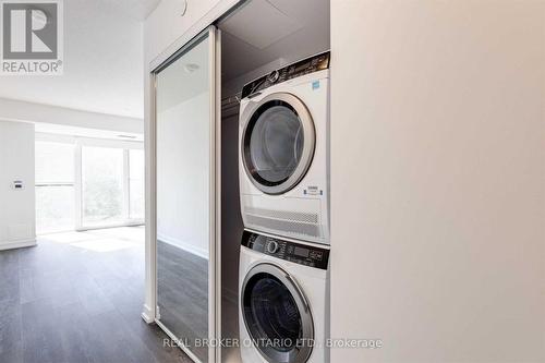 502 - 219 Dundas Street E, Toronto, ON - Indoor Photo Showing Laundry Room