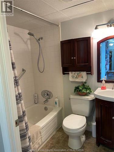 120 Pickering Drive Unit# 705, Amherstburg, ON - Indoor Photo Showing Bathroom