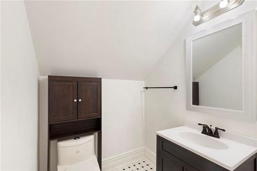 630 Lakeshore Road, Niagara-On-The-Lake, ON - Indoor Photo Showing Bathroom