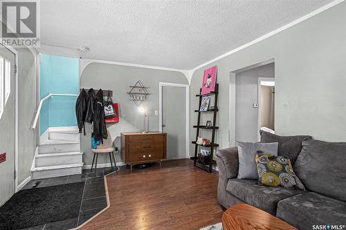 1010-1012 22Nd Street, Saskatoon, SK - Indoor Photo Showing Living Room