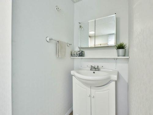 Powder room - 4667 Route 309, L'Ange-Gardien, QC - Indoor Photo Showing Bathroom