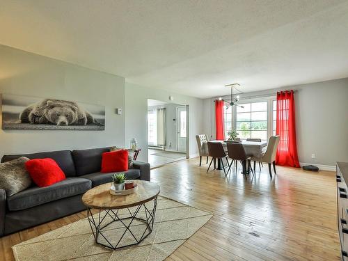 Overall view - 4667 Route 309, L'Ange-Gardien, QC - Indoor Photo Showing Living Room