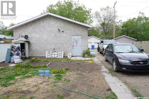 2155 Winnipeg Street, Regina, SK - Outdoor