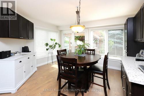 5824 Tayside Crescent, Mississauga, ON - Indoor Photo Showing Dining Room