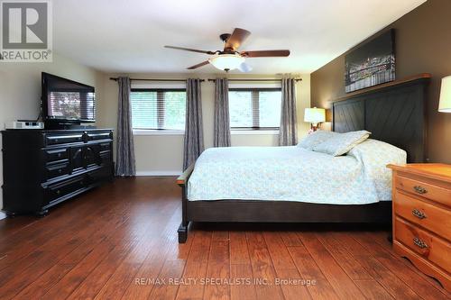 5824 Tayside Crescent, Mississauga, ON - Indoor Photo Showing Bedroom