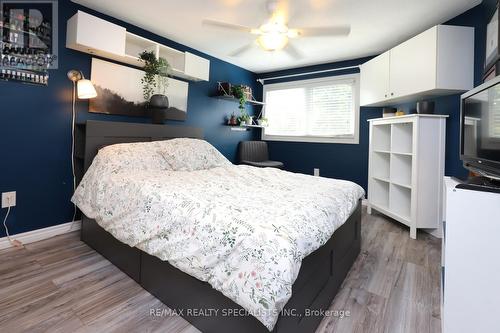 5824 Tayside Crescent, Mississauga, ON - Indoor Photo Showing Bedroom