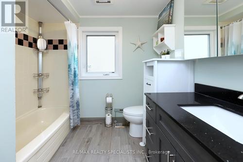5824 Tayside Crescent, Mississauga, ON - Indoor Photo Showing Bathroom