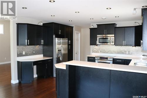 334 Mcintosh Street, Saskatoon, SK - Indoor Photo Showing Kitchen With Upgraded Kitchen
