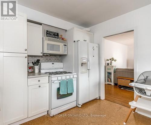 60 Marion Crescent, Barrie (City Centre), ON - Indoor Photo Showing Kitchen