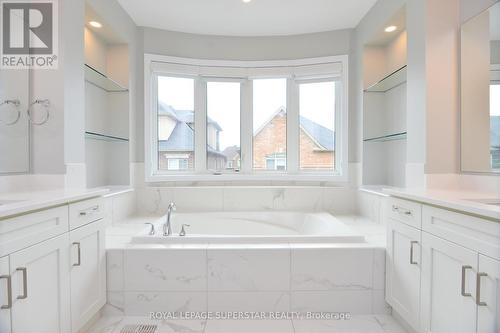 236 Cherryhurst Road, Oakville, ON - Indoor Photo Showing Bathroom