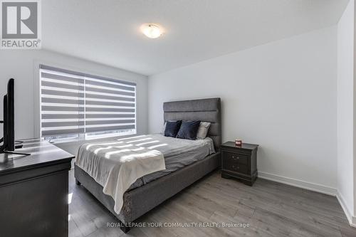 30 Red Maple Lane, Barrie, ON - Indoor Photo Showing Bedroom
