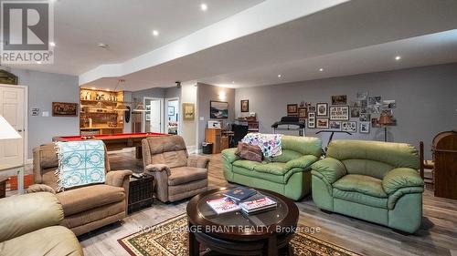 138 Galinee Trail, Norfolk (Port Dover), ON - Indoor Photo Showing Living Room