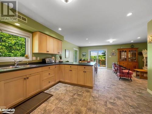 Kitchen, familyand dining room - 3 Lyndsey Lane, Mckellar, ON - Indoor Photo Showing Kitchen With Double Sink