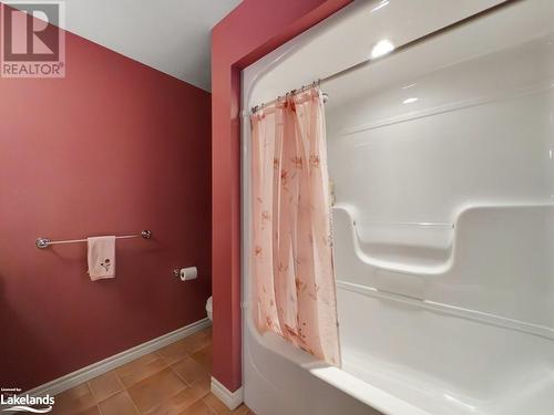 3 Lyndsey Lane, Mckellar, ON - Indoor Photo Showing Bathroom