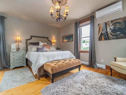 Master bedroom - 127 Rue Carrière, Lachute, QC - Indoor Photo Showing Bedroom