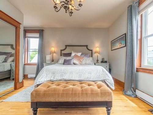 Master bedroom - 127 Rue Carrière, Lachute, QC - Indoor Photo Showing Bedroom