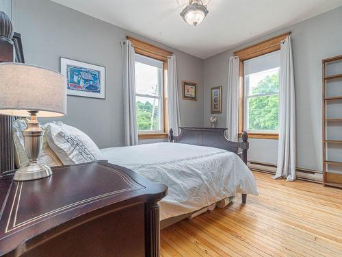 Bedroom - 127 Rue Carrière, Lachute, QC - Indoor Photo Showing Bedroom