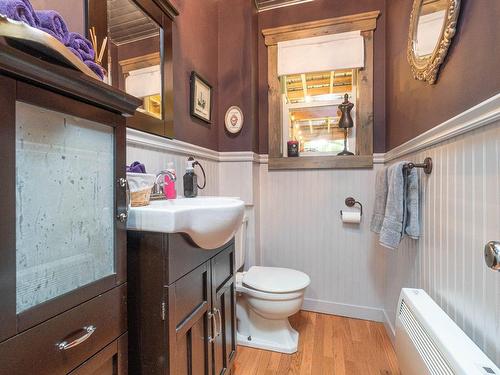 Powder room - 127 Rue Carrière, Lachute, QC - Indoor Photo Showing Bathroom