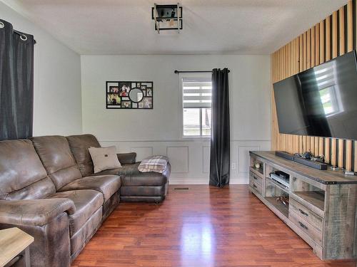 Salon - 259 Rue Principale, Saint-Évariste-De-Forsyth, QC - Indoor Photo Showing Living Room