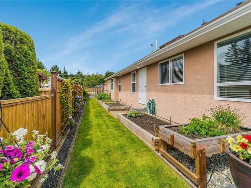 693 Aquarius Pl, Qualicum Beach, BC 