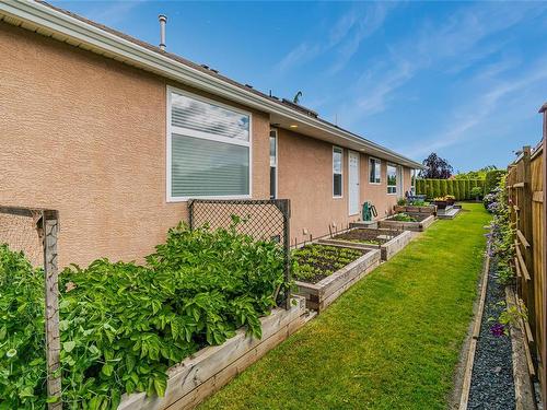 693 Aquarius Pl, Qualicum Beach, BC 