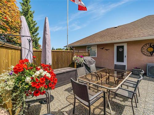 693 Aquarius Pl, Qualicum Beach, BC 