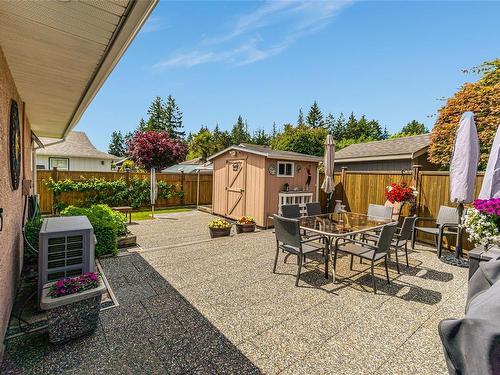 693 Aquarius Pl, Qualicum Beach, BC 