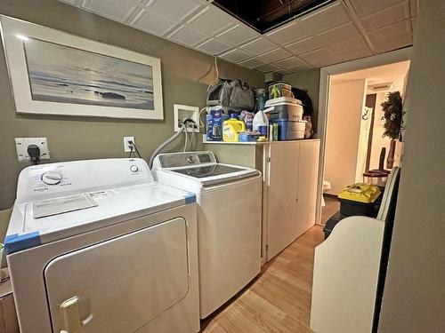 104 Hull Ave, Thunder Bay, ON - Indoor Photo Showing Laundry Room