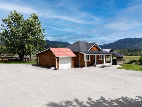 4784 Yellowhead Hwy, Barriere, BC - Outdoor