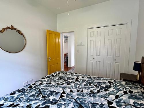 216 4Th Avenue, Nakusp, BC - Indoor Photo Showing Bedroom