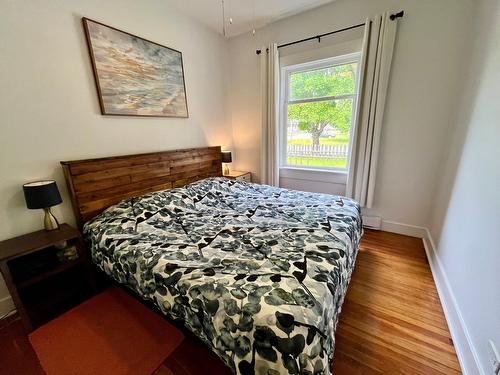 216 4Th Avenue, Nakusp, BC - Indoor Photo Showing Bedroom