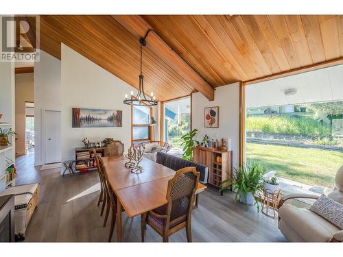 559 Johnson Crescent, Oliver, BC - Indoor Photo Showing Dining Room