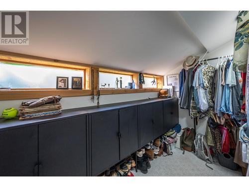 559 Johnson Crescent, Oliver, BC - Indoor With Storage