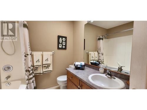 7501 Devito  Drive, Trail, BC - Indoor Photo Showing Bathroom