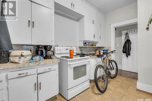 931 7Th Avenue N, Saskatoon, SK - Indoor Photo Showing Kitchen