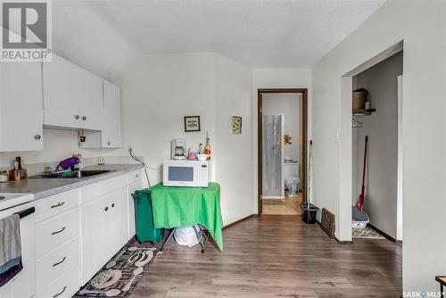 931 7Th Avenue N, Saskatoon, SK - Indoor Photo Showing Kitchen