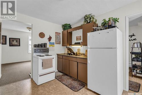 931 7Th Avenue N, Saskatoon, SK - Indoor Photo Showing Kitchen